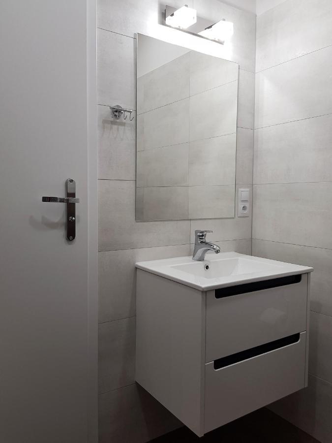 Apartament Przy Placu Piastowskim 옐레니아구라 외부 사진