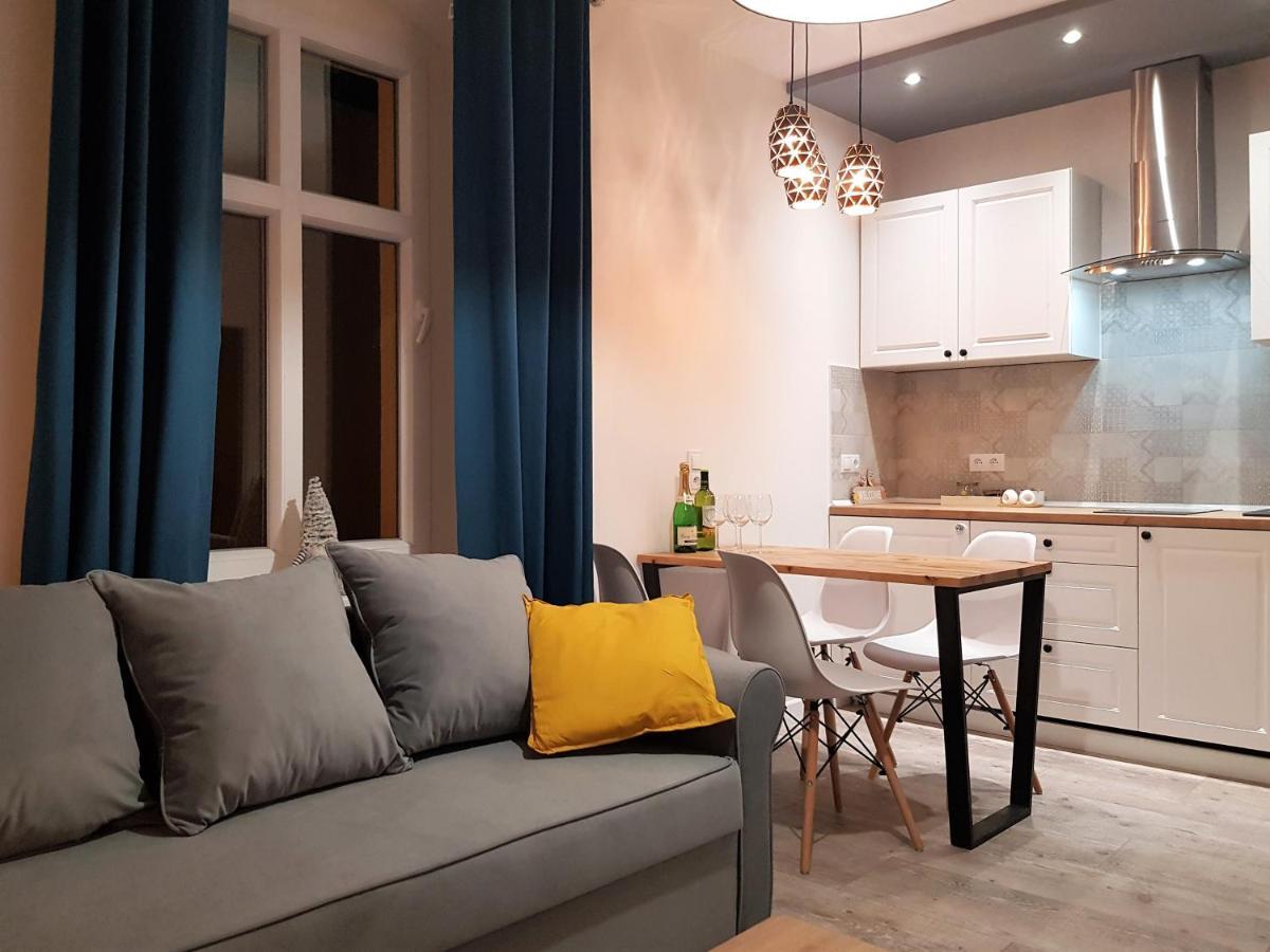 Apartament Przy Placu Piastowskim 옐레니아구라 외부 사진
